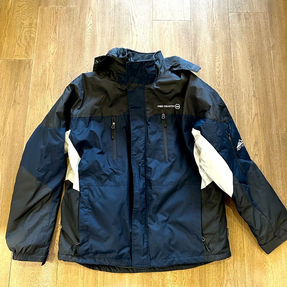 Winter coat with double lining and removable cap large